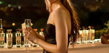 cropped-Emily-em-Paris.jpg