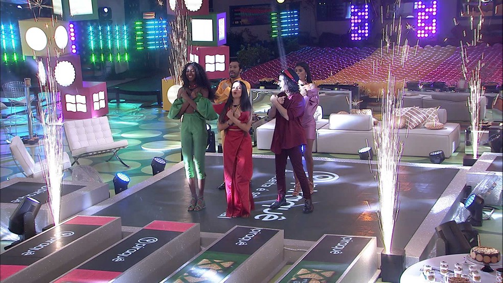 Ferrugem e Mumuzinho agitam noite do TOP 5 no BBB21