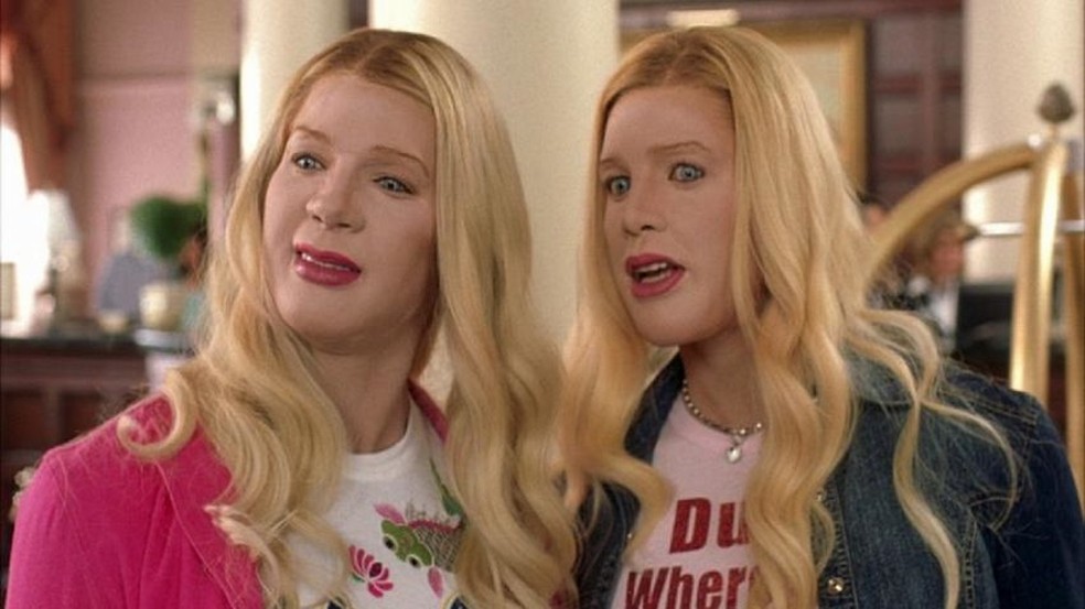 Look de Viih Tube para a festa de hoje e comparado com figurinho do filme As branquelas