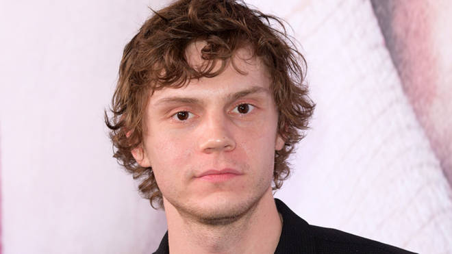 Evan Peters ator