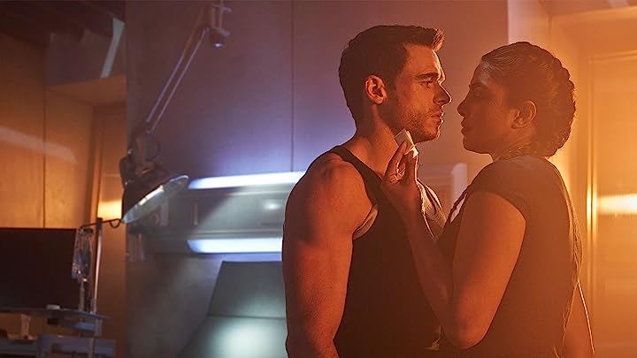 Citadel, uma série de suspense de ação e espionagem, estreou no Amazon Prime Video
