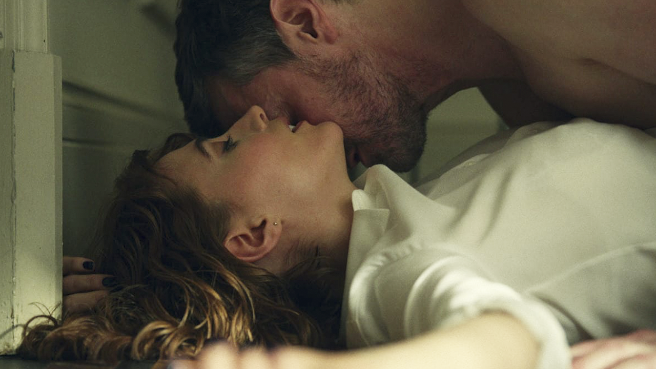 Desejo Obsessivo é uma minissérie de suspense erótico britânica lançada na Netflix em abril de 2023.