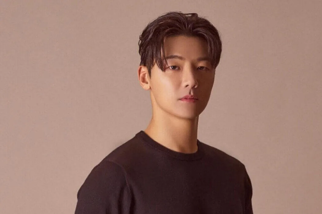 Kang Min hyuk