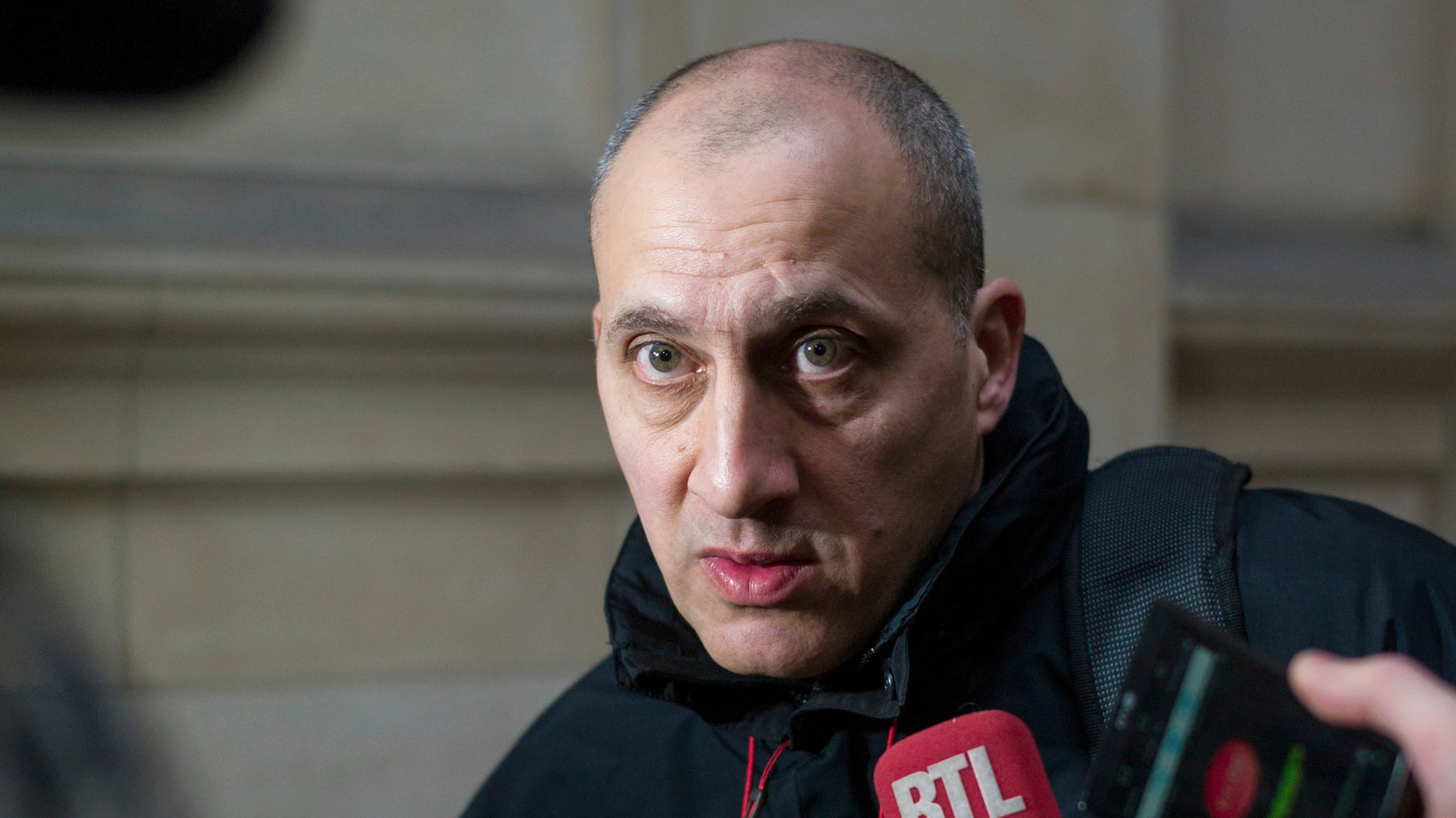 filme documentário da netflix: Vjeran Tomic: O Homem-Aranha de Paris