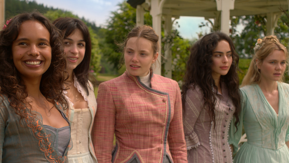 Jovens Rebeldes (The Buccaneers) emerge como a mais recente joia televisiva, uma série dramática de época criada por Katherine Jakeways
