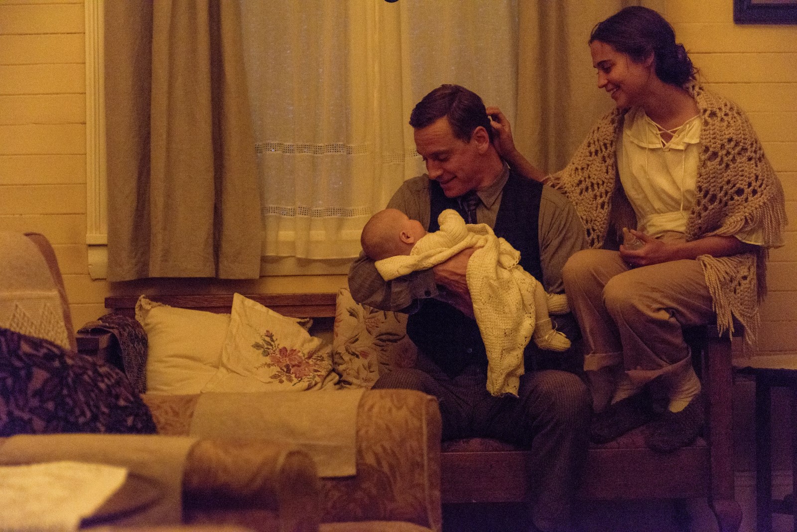 A Luz Entre Oceanos (The Light Between Oceans), dirigido por Derek Cianfrance em 2016
