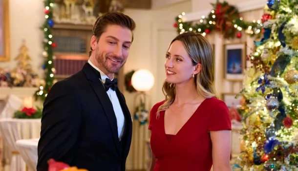 A comédia romântica natalina Ajudante de Natal chegou à Netflix com uma explosão de encanto