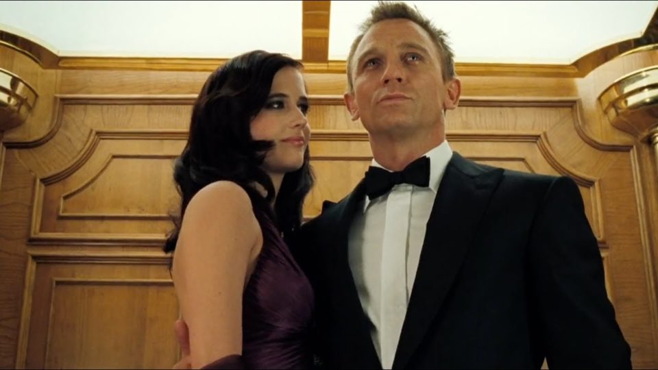 Em 2006, os fãs do agente secreto mais icônico do cinema foram presenteados com uma surpresa emocionante e arrebatadora - 007 - Cassino Royale.