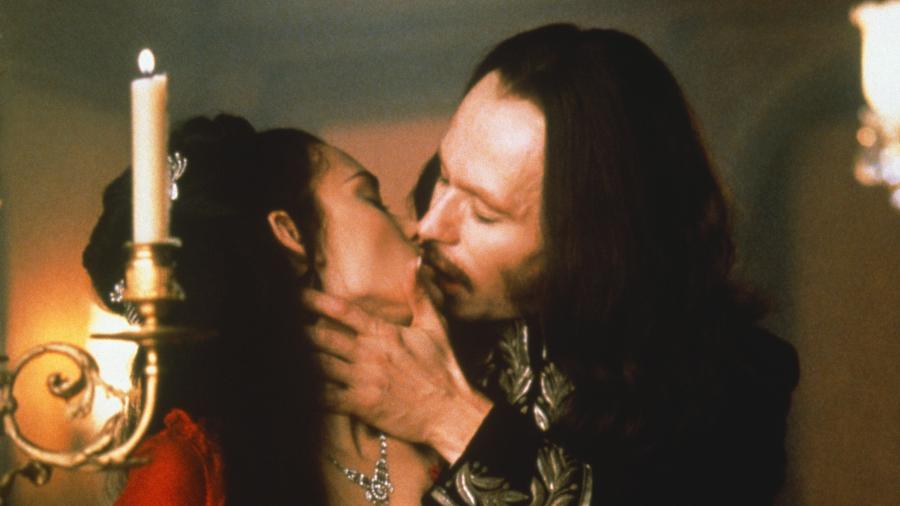 Quando se trata de contar histórias de vampiros, poucas são tão icônicas e atemporais quanto Drácula de Bram Stoker.