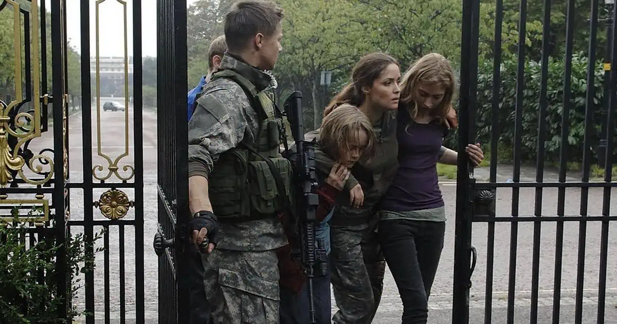 Extermínio 2 (28 Weeks Later), lançado em 2007, é uma sequência eletrizante e angustiante do filme de terror Extermínio.