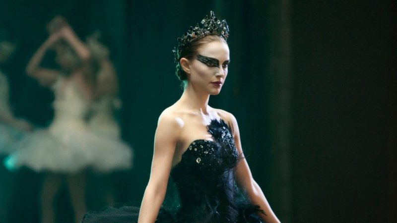 Cisne Negro, dirigido por Darren Aronofsky, é um thriller psicológico