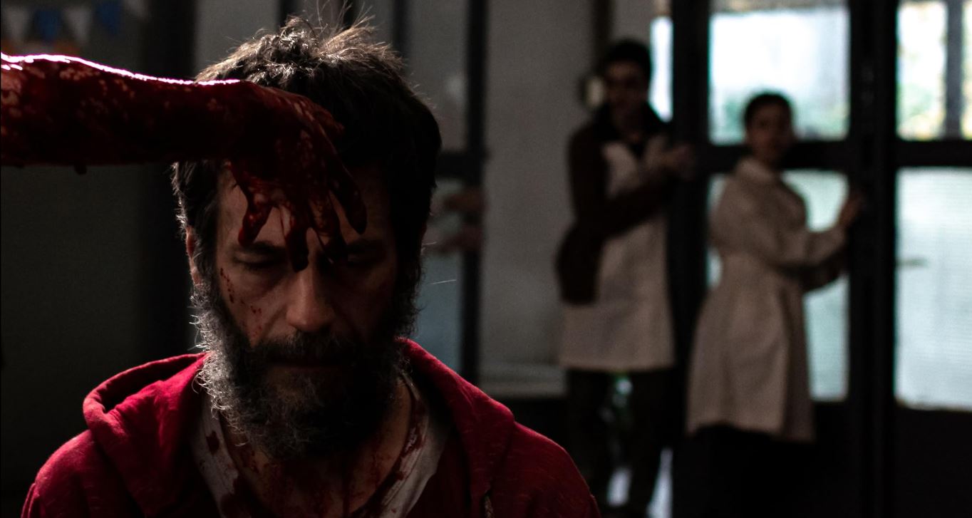 Final explicado de O Mal que nos Habita, filme de terror na Netflix
